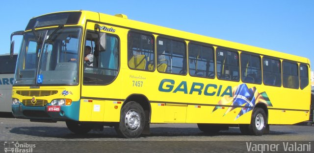 Viação Garcia 7457 na cidade de Londrina, Paraná, Brasil, por Vagner Valani. Número da foto: #1398085.