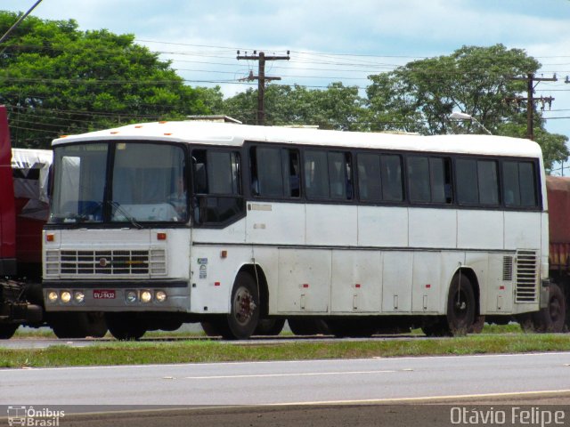 Ônibus Particulares 9432 na cidade de Foz do Iguaçu, Paraná, Brasil, por Otavio Felipe Balbinot. Número da foto: #1400853.