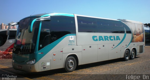 Viação Garcia 7074 na cidade de Londrina, Paraná, Brasil, por Felipe  Dn. Número da foto: #1399760.