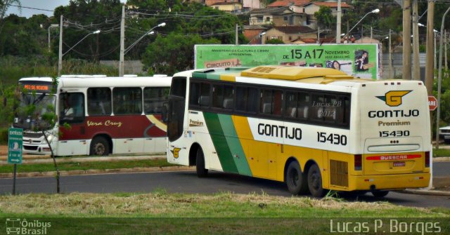 Empresa Gontijo de Transportes 15430 na cidade de Araxá, Minas Gerais, Brasil, por Lucas Borges . Número da foto: #1400305.
