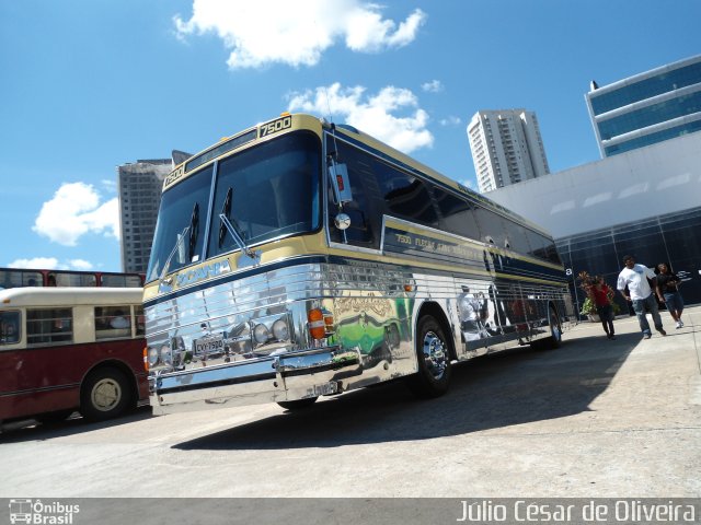 Ônibus Particulares 7500 na cidade de São Paulo, São Paulo, Brasil, por Júlio César de Oliveira. ID da foto: 1401861.