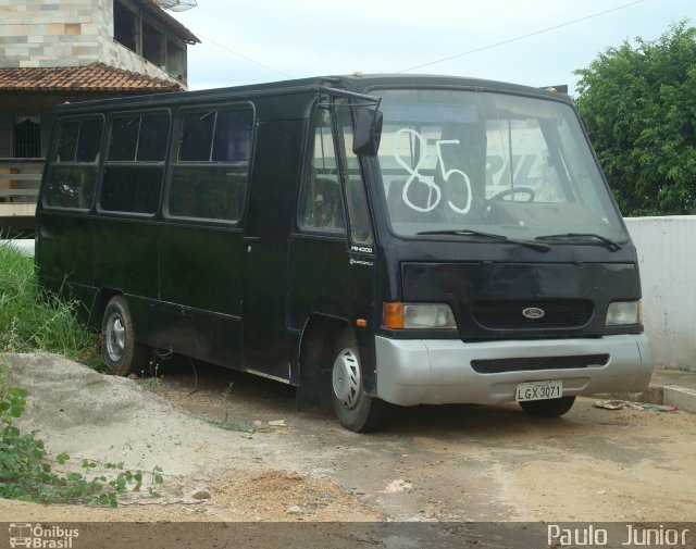 Ônibus Particulares 3071 na cidade de Itaperuna, Rio de Janeiro, Brasil, por Paulo  Junior. Número da foto: #1405280.