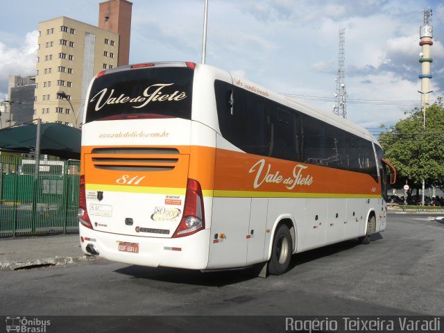 Viação Vale do Tietê 811 na cidade de São Paulo, São Paulo, Brasil, por Rogério Teixeira Varadi. Número da foto: #1403444.