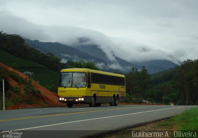 Viação Itapemirim 30197 na cidade de Manhuaçu, Minas Gerais, Brasil, por Guilherme A.  Oliveira. ID da foto: 1409263.