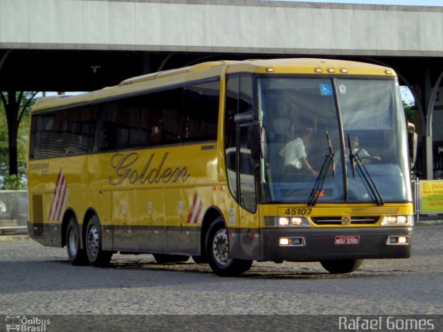 Viação Itapemirim 45107 na cidade de Campos dos Goytacazes, Rio de Janeiro, Brasil, por Rafael Gomes . Número da foto: #1409698.