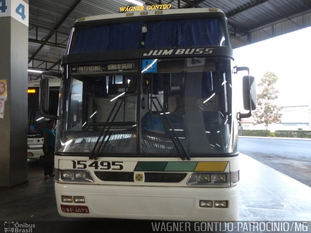 Empresa Gontijo de Transportes 15495 na cidade de Patrocínio, Minas Gerais, Brasil, por Wagner Gontijo Várzea da Palma-mg. ID da foto: 1412275.