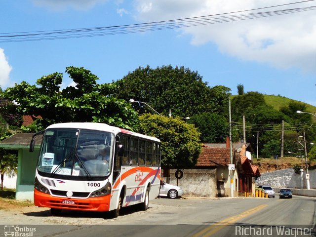 Evial Expresso 1000 na cidade de Mendes, Rio de Janeiro, Brasil, por Richard Wagner. Número da foto: #1415153.