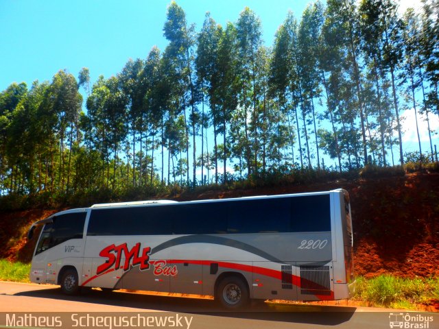 Style Bus 2200 na cidade de Sarutaiá, São Paulo, Brasil, por Matheus  Scheguschewsky. Número da foto: #1418618.