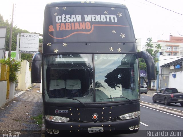 César Menotti e Fabiano  na cidade de Americana, São Paulo, Brasil, por Ricardo Zuin. Número da foto: #1421419.