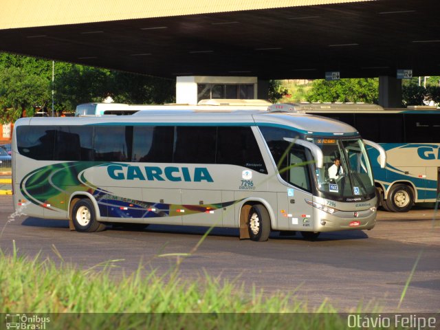 Viação Garcia 7296 na cidade de Foz do Iguaçu, Paraná, Brasil, por Otavio Felipe Balbinot. Número da foto: #1423352.