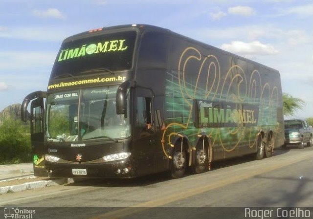 Banda Limão com Mel 5678 na cidade de Quixadá, Ceará, Brasil, por Roger Coelho. Número da foto: #1427341.