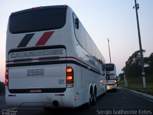 Auto Viação Catarinense 2559 na cidade de Irati, Paraná, Brasil, por Sergio Guilherme Ketes. ID da foto: 1427171.