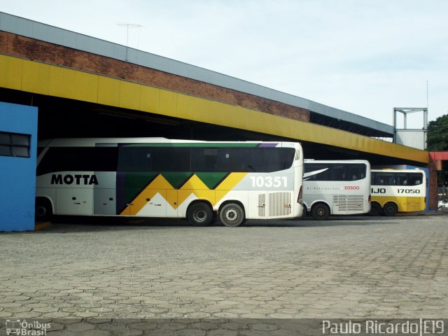 Terminais Rodoviários e Urbanos DIVINóPOLIS - MG  na cidade de Divinópolis, Minas Gerais, Brasil, por Paulo Ricardo. Número da foto: #1433127.