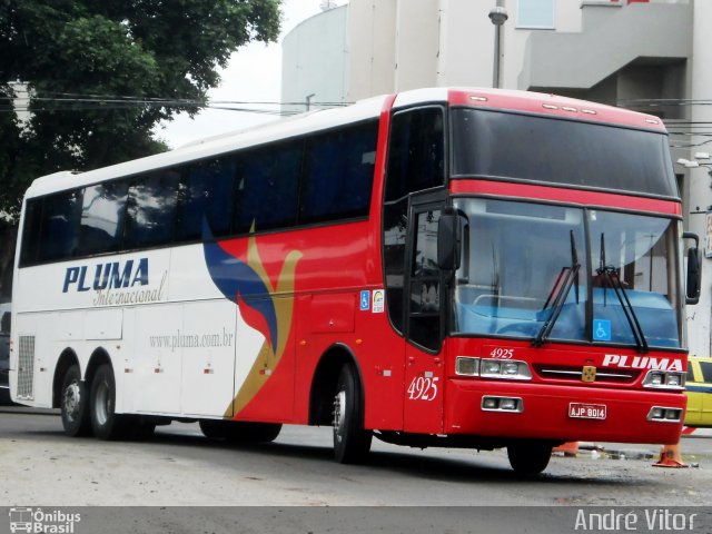 Pluma Conforto e Turismo 4925 na cidade de Rio de Janeiro, Rio de Janeiro, Brasil, por André Vitor  Silva dos Santos. Número da foto: #1431760.