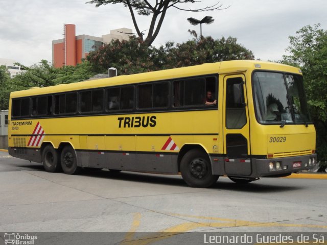 Viação Itapemirim 30029 na cidade de São Paulo, São Paulo, Brasil, por Leonardo Guedes de Sá. ID da foto: 1387483.