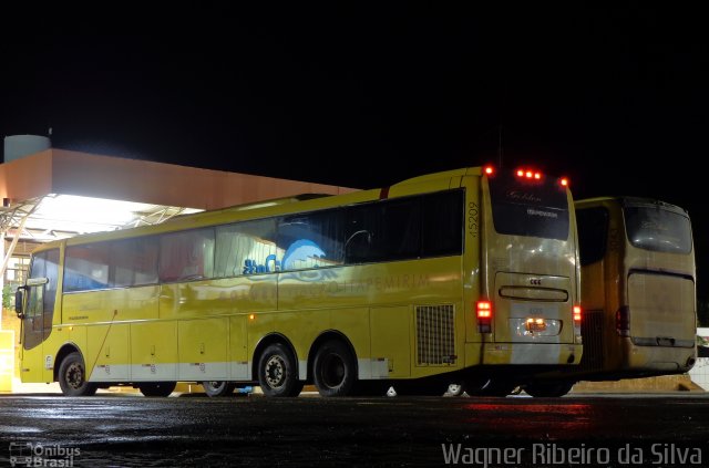 Viação Itapemirim 45209 na cidade de Três Marias, Minas Gerais, Brasil, por Wagner Ribeiro da Silva. Número da foto: #1460460.