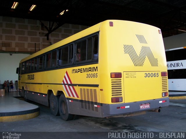 Viação Itapemirim 30065 na cidade de Goiânia, Goiás, Brasil, por Paulo Roberto de Morais Amorim. Número da foto: #1460906.