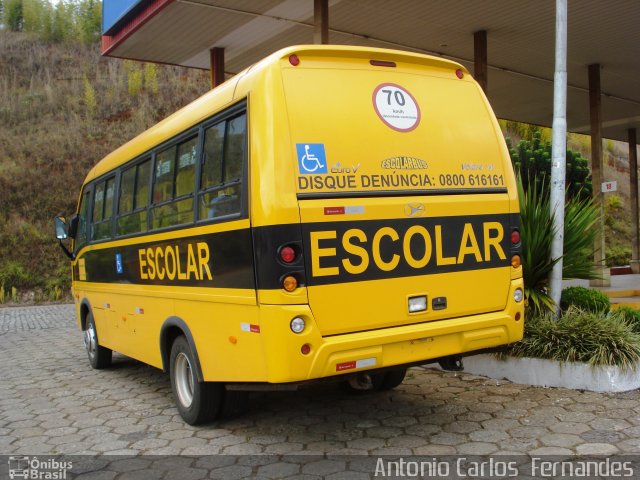 Escolares 1 na cidade de João Monlevade, Minas Gerais, Brasil, por Antonio Carlos Fernandes. ID da foto: 1467304.