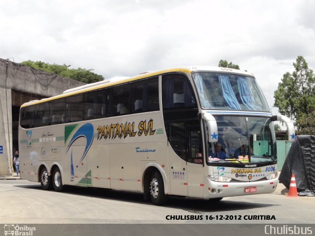 Pantanal Sul Turismo 5006 na cidade de Curitiba, Paraná, Brasil, por Paulo Roberto Chulis. Número da foto: #1472072.