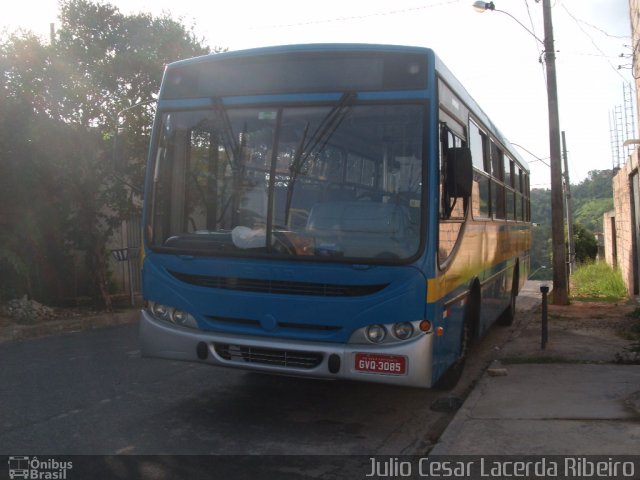Escolares GVQ-3085 na cidade de Vespasiano, Minas Gerais, Brasil, por Julio Cesar Lacerda Ribeiro. Número da foto: #1473003.
