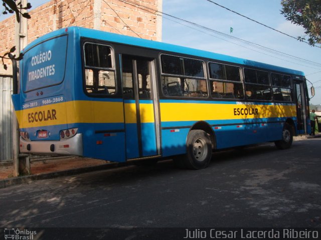 Escolares GVQ-3085 na cidade de Vespasiano, Minas Gerais, Brasil, por Julio Cesar Lacerda Ribeiro. Número da foto: #1472997.