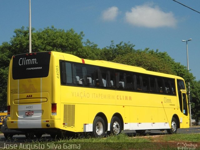 Viação Itapemirim 44085 na cidade de Brasília, Distrito Federal, Brasil, por José Augusto da Silva Gama. Número da foto: #1474648.