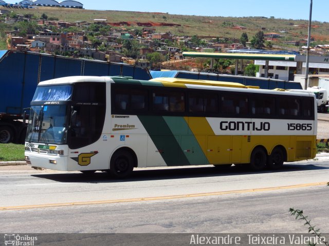 Empresa Gontijo de Transportes 15865 na cidade de João Monlevade, Minas Gerais, Brasil, por Alexandre  Teixeira Valente. ID da foto: 1474058.