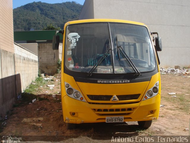 Van Tour Locações e Fretamento 5792 na cidade de João Monlevade, Minas Gerais, Brasil, por Antonio Carlos Fernandes. ID da foto: 1475263.