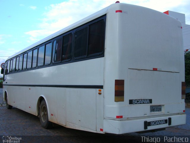 Ônibus Particulares 2339 na cidade de Cocos, Bahia, Brasil, por Thiago  Pacheco. Número da foto: #1443791.
