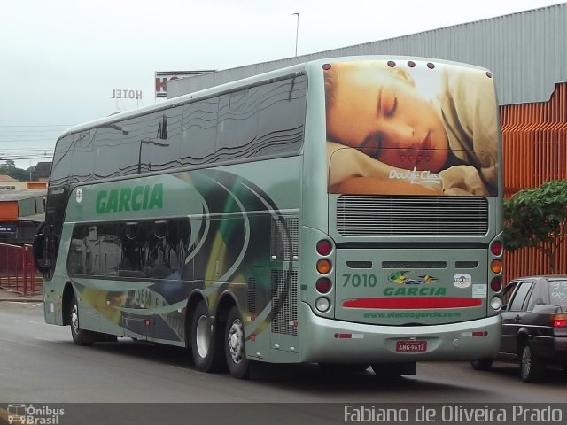 Viação Garcia 7010 na cidade de Londrina, Paraná, Brasil, por Fabiano de Oliveira Prado. ID da foto: 1479854.