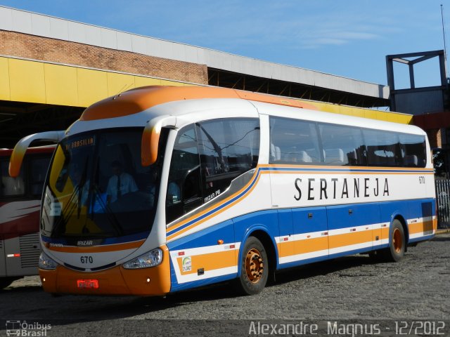 Viação Sertaneja 670 na cidade de Divinópolis, Minas Gerais, Brasil, por Alexandre  Magnus. Número da foto: #1485059.