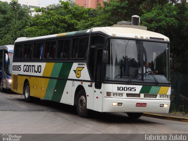 Empresa Gontijo de Transportes 10095 na cidade de São Paulo, São Paulo, Brasil, por Fabricio Zulato. ID da foto: 1484448.