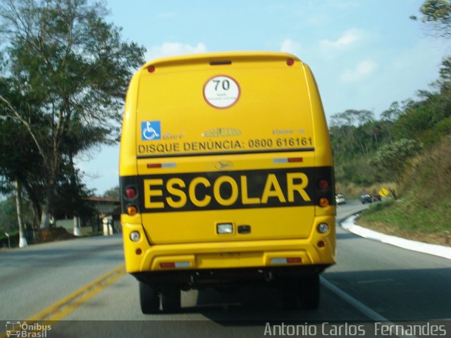 Escolares 01 na cidade de Nova União, Minas Gerais, Brasil, por Antonio Carlos Fernandes. Número da foto: #1485756.