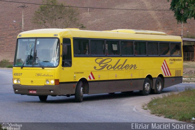 Viação Itapemirim 45037 na cidade de Manhuaçu, Minas Gerais, Brasil, por Eliziar Maciel Soares. ID da foto: 1486029.