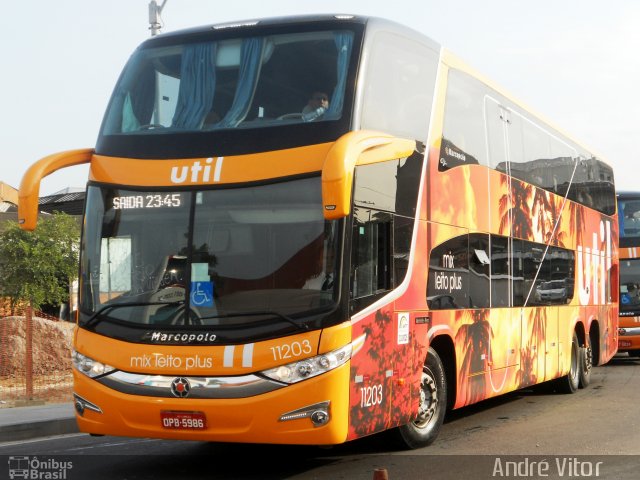 UTIL - União Transporte Interestadual de Luxo 11203 na cidade de Rio de Janeiro, Rio de Janeiro, Brasil, por André Vitor  Silva dos Santos. Número da foto: #1485536.