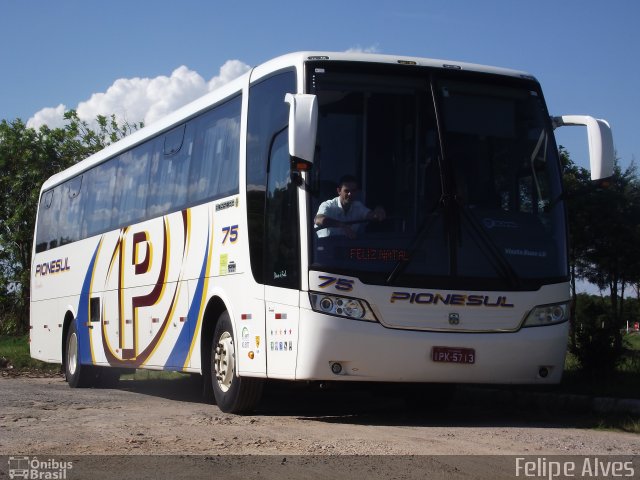 Empresa de Transportes Pionesul 75 na cidade de Pelotas, Rio Grande do Sul, Brasil, por Felipe Alves. Número da foto: #1488768.