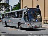 Expresso Azul 17L26 na cidade de Curitiba, Paraná, Brasil, por Paulo Gustavo. Número da foto: #:id.