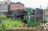 Sucata e Desmanches VIAçãO TUPI na cidade de Resende, Rio de Janeiro, Brasil, por Hélio  Teodoro. Número da foto: #:id.