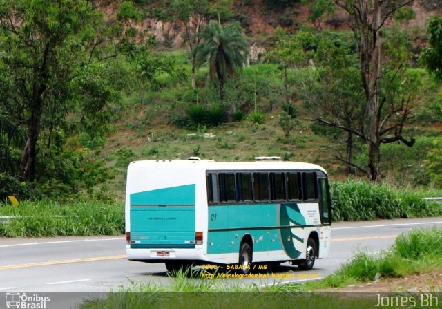 Ônibus Particulares 127 na cidade de Sabará, Minas Gerais, Brasil, por Jones Bh. ID da foto: 1495279.