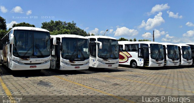 Vera Cruz Transporte e Turismo 2230 na cidade de Araxá, Minas Gerais, Brasil, por Lucas Borges . ID da foto: 1502353.