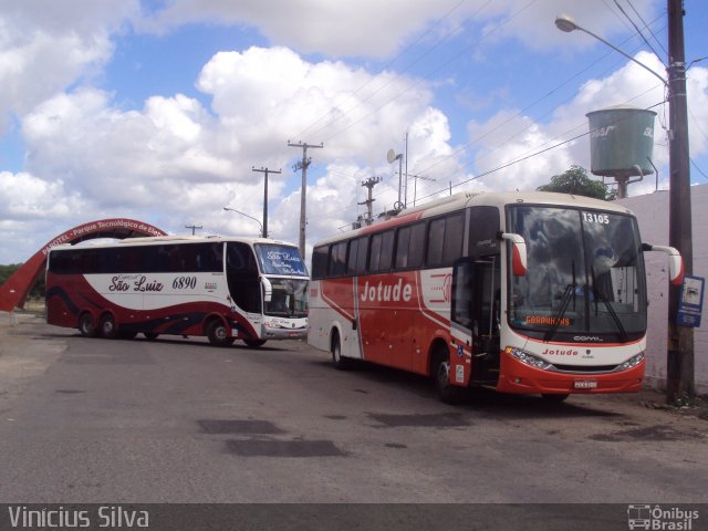 Jotude 13105 na cidade de Recife, Pernambuco, Brasil, por Vinicius Silva. Número da foto: #1503136.