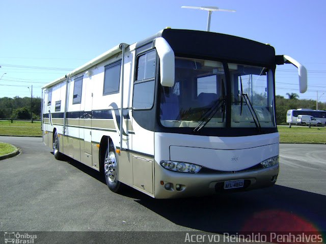 Motorhomes 4853 na cidade de São José dos Pinhais, Paraná, Brasil, por Reinaldo Penha. Número da foto: #1503627.