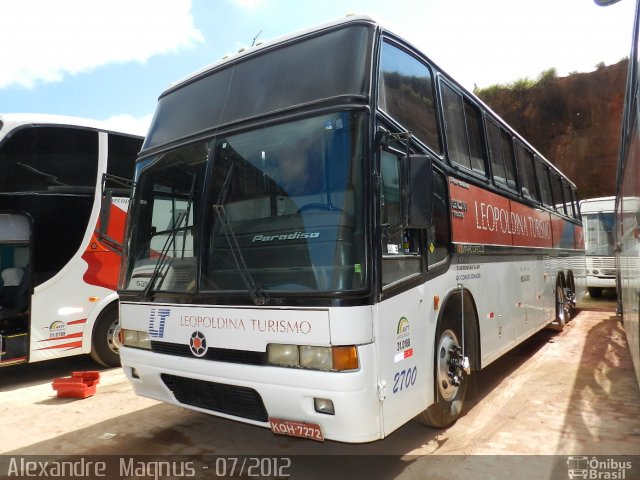 Leopoldina Turismo 2700 na cidade de Leopoldina, Minas Gerais, Brasil, por Alexandre  Magnus. Número da foto: #1449093.