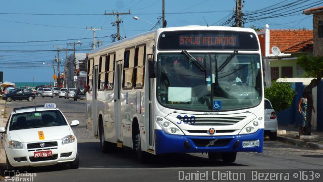 Cidade Alta Transportes 300 na cidade de Olinda, Pernambuco, Brasil, por Daniel Cleiton  Bezerra. Número da foto: #1451686.
