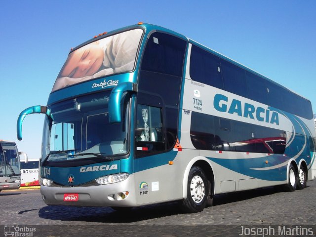 Viação Garcia 7174 na cidade de Londrina, Paraná, Brasil, por Joseph Martins. Número da foto: #824373.