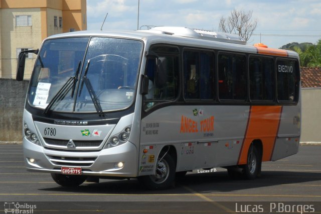 Angel Tour 6780 na cidade de Araxá, Minas Gerais, Brasil, por Lucas Borges . Número da foto: #846952.