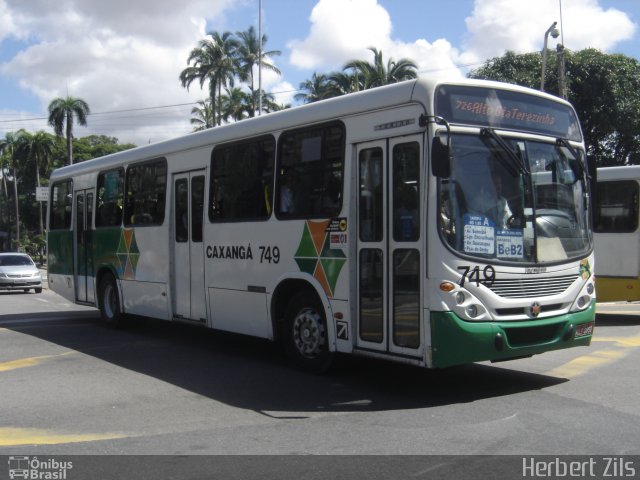 Rodoviária Caxangá 749 na cidade de Recife, Pernambuco, Brasil, por Herbert Zils. ID da foto: 848709.