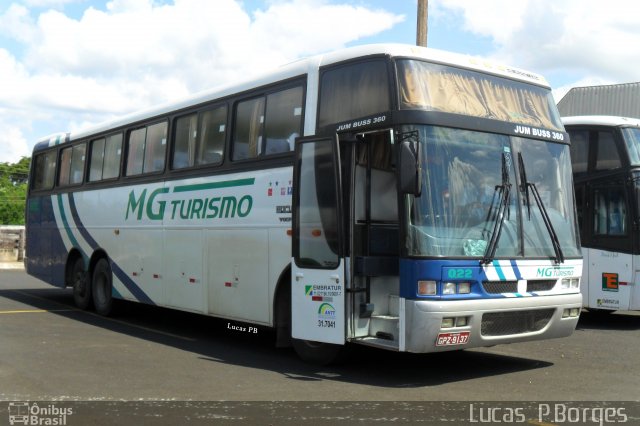 MG Turismo Fretamentos e Viagens 022 na cidade de Araxá, Minas Gerais, Brasil, por Lucas Borges . Número da foto: #849351.