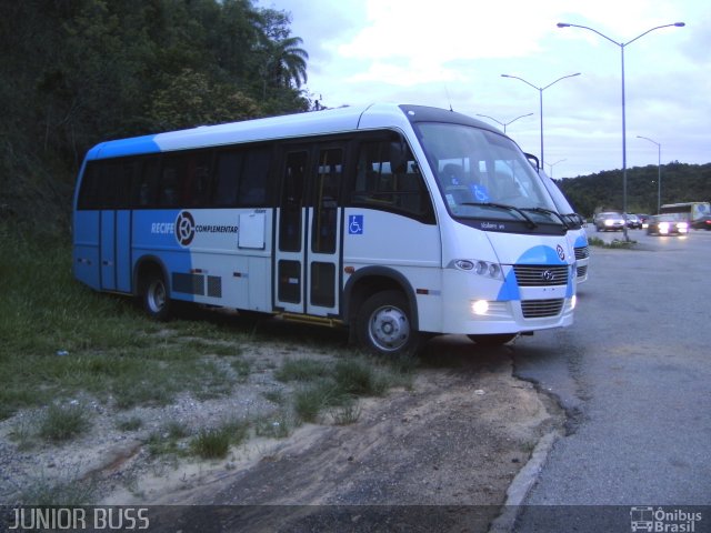 Sistema Complementar de Recife  na cidade de Santa Luzia, Minas Gerais, Brasil, por JUNIOR JUNIOR. Número da foto: #851157.