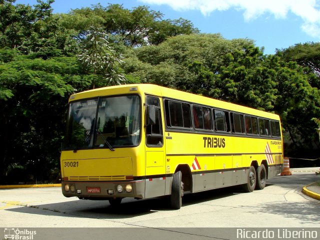 Viação Itapemirim 30021 na cidade de São Paulo, São Paulo, Brasil, por Ricardo Liberino. ID da foto: 850948.